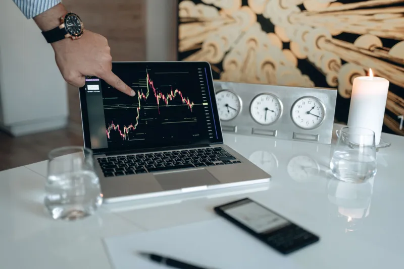 Clock Arbitrage: How Global Market Opening Times Create Exploitable Odds Windows for Serious Crypto Bettors